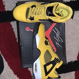 Air Jordan 4 Retro. Men’s size 8.5.